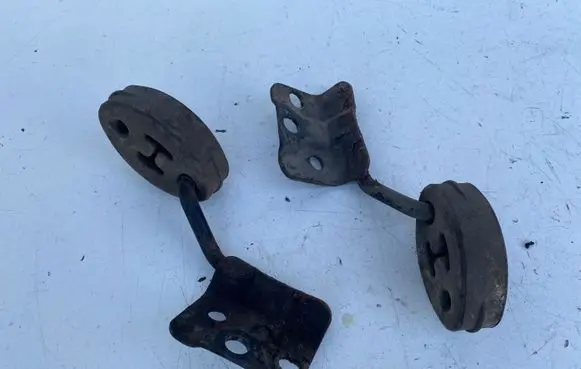 Muffler mount bracket/holder