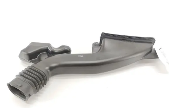 Ford Fusion II Air intake duct part DG939C675BB DG939A675BB