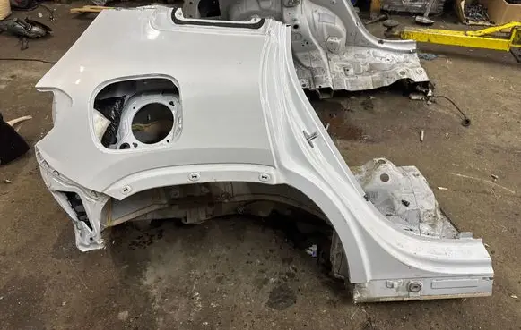 Mercedes-Benz EQA Rear quarter panel 