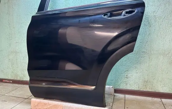 Hyundai Santa Fe Rear door