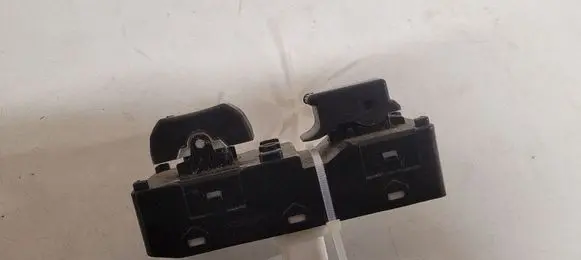KIA Sorento Electric window control switch 202008901
