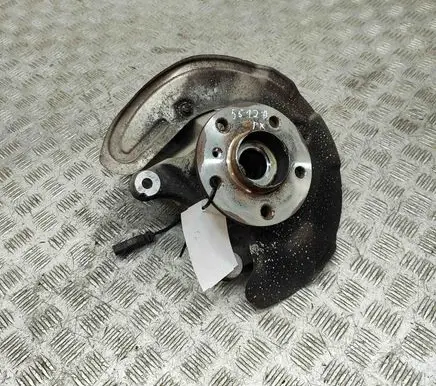 BMW X2 F39 Front wheel hub 6876851
