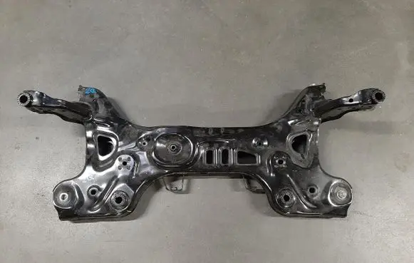 Engine mount bracket