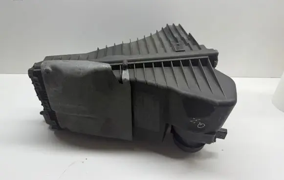 Audi Q7 4M Air filter box 7L8128601C 7L0129620