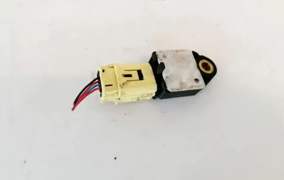 Toyota Yaris Airbag deployment crash/impact sensor 898310h010 89831-0h010