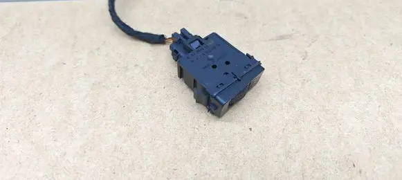 Mercedes-Benz ML W163 Headlight level height control switch A1638200010