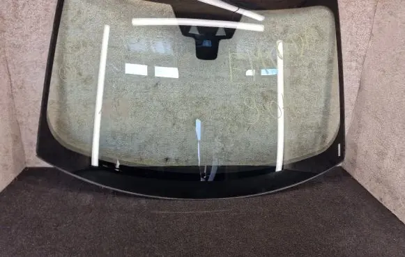 Land Rover Evoque I Front windscreen/windshield window 