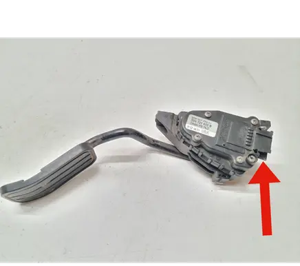 Volkswagen Transporter - Caravelle T4 Accelerator throttle pedal 7D1721603B 6PV00777011