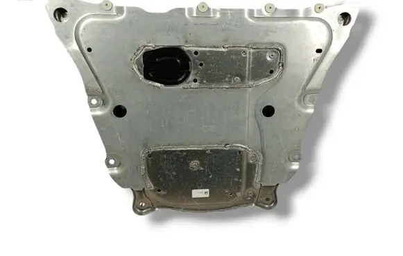BMW XM Engine splash shield/under tray 6862071 31106862071 6878068
