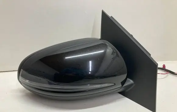 Mercedes-Benz B W247 Front door electric wing mirror