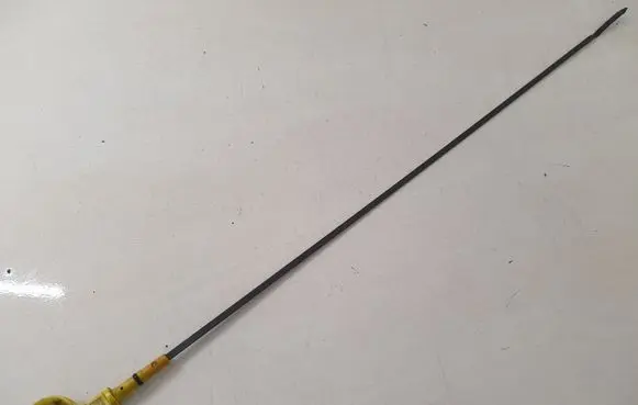 Audi Q2 - Oil level dip stick 04C115611H