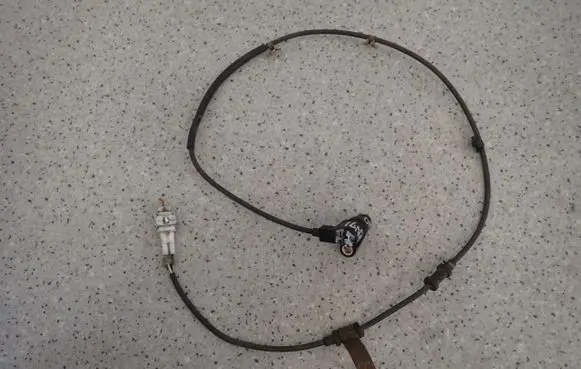 Suzuki Ignis ABS wheel speed sensor 