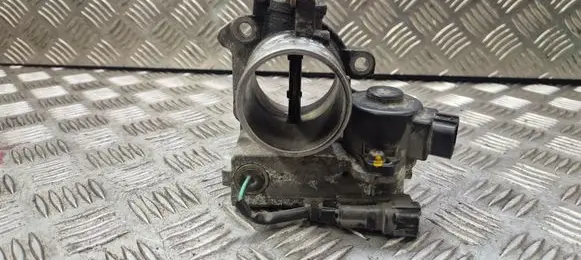 Toyota Avensis Verso Throttle valve 8967221020
