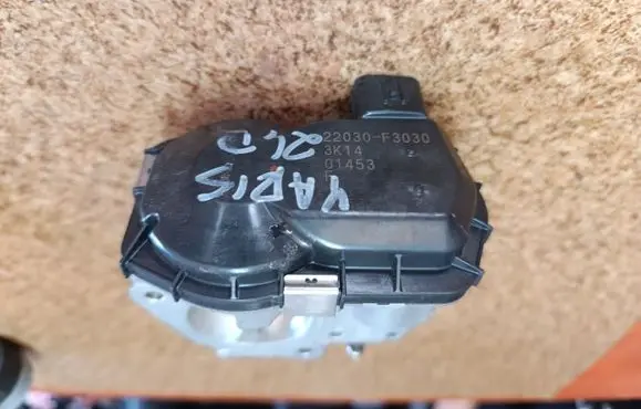 Toyota Corolla E120 E130 Throttle valve 22030