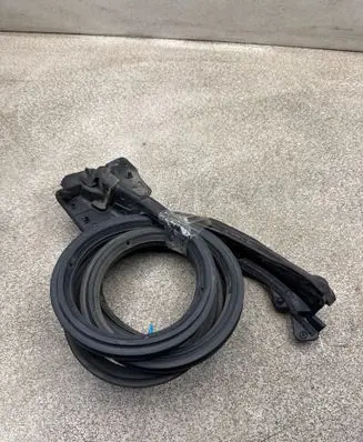 Nissan 350Z Rubber seal front coupe door 