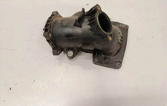 Mercedes-Benz E W212 Air intake duct part A6510900728