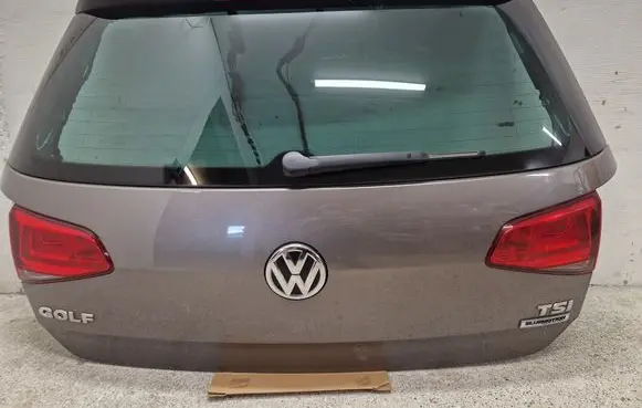 Volkswagen Golf VII Tailgate/trunk/boot lid
