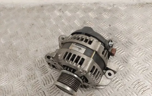 Toyota Corolla Verso AR10 Generator/alternator 270600G011 J5112146