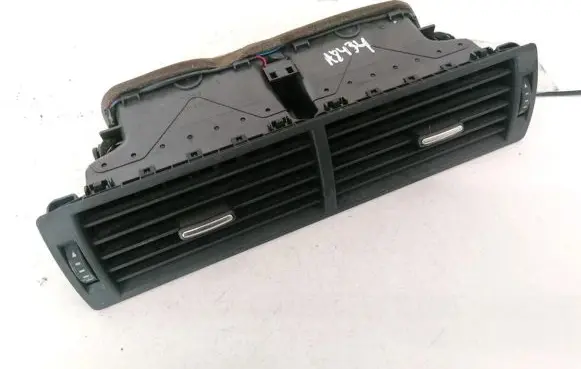 Audi A4 S4 B7 8E 8H Dash center air vent grill 4438201 44382-01
