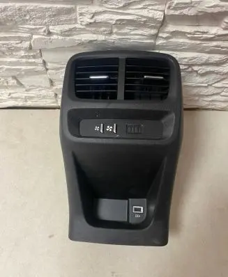 Peugeot Rifter Center console 9818369377