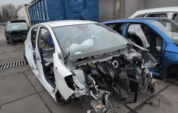 Toyota Yaris Front quarter panel 