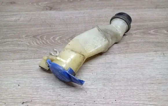 Volvo S60 Window washer liquid tank fill tube 9178568 8620951