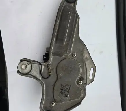 Toyota RAV 4 (XA20) Rear window wiper motor 8513042040 1592004791
