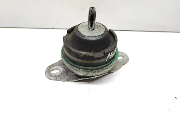 Peugeot 607 Engine mount bracket 24591629