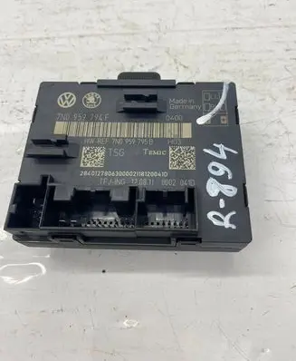 Volkswagen PASSAT B8 Door control unit/module 7N0959794F