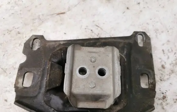 Opel Combo E Gearbox mount 9673768480 9812667680 98074