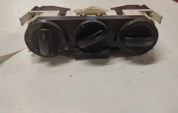 Volkswagen Polo Climate control unit 6Q0820045E