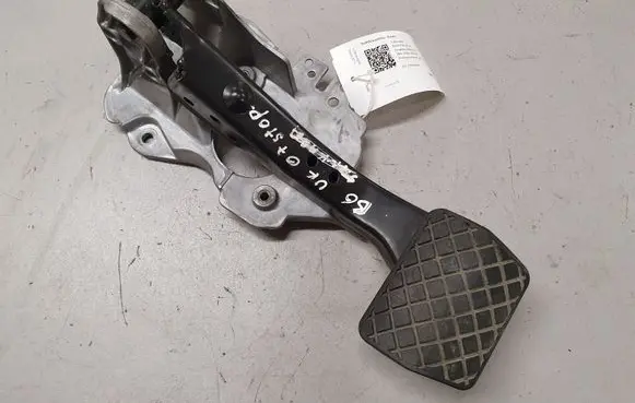 Volkswagen PASSAT B6 Brake pedal 3C2723057F