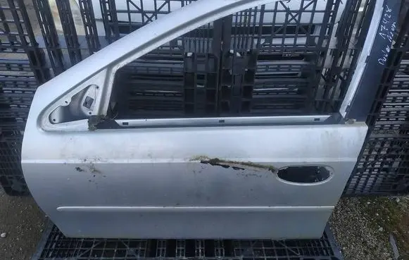 Dodge Neon Front door pilkos
