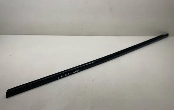 BMW 6 F12 F13 Front door glass trim molding 