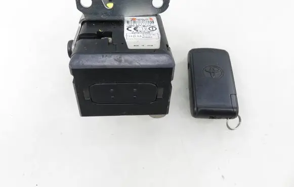 Toyota Corolla Verso E121 Ignition lock 626399000