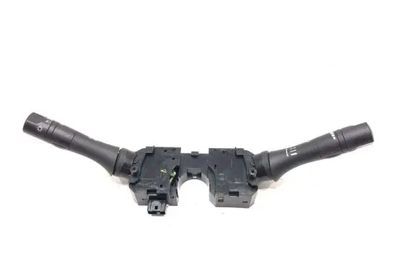 Wiper turn signal indicator stalk/switch