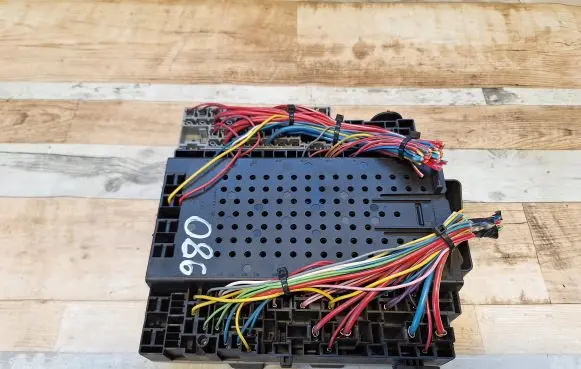 Volvo V70 Fuse module 8688153 8622520
