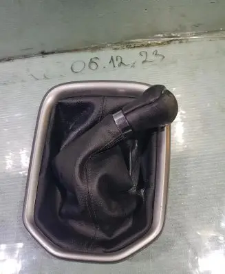 Toyota Corolla E110 Gear lever shifter trim leather/knob