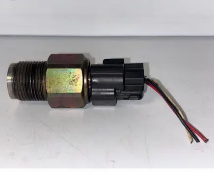 Nissan X-Trail T30 Fuel pressure sensor 