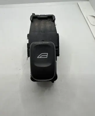 Volvo S70 V70 V70 XC Electric window control switch 9472275 01W245