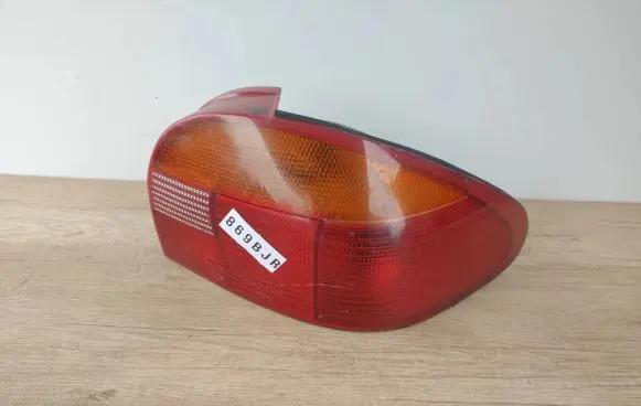 Ford Mondeo MK I Rear/tail lights 93BG13N004