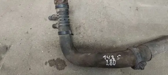 Opel Vivaro Air intake hose/pipe