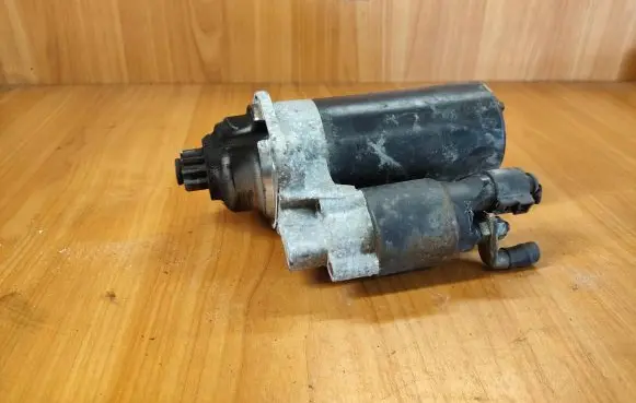 Skoda Fabia Mk1 (6Y) Starter motor 8EA011610221 26007238