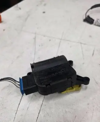 Audi A3 S3 8P Air flap motor/actuator 1K2907511C