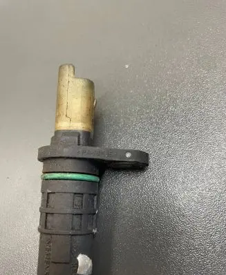Renault Koleos I Crankshaft position sensor 8200668500