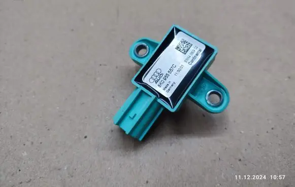 Audi A5 Sportback 8TA Airbag deployment crash/impact sensor 8K0955557C