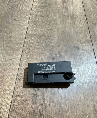 Mercedes-Benz E W211 Keyless (KESSY) go control unit/module 2118204075 33501102 00040272242001