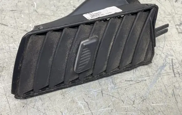 Opel Zafira B Dash center air vent grill 13145056 13145457