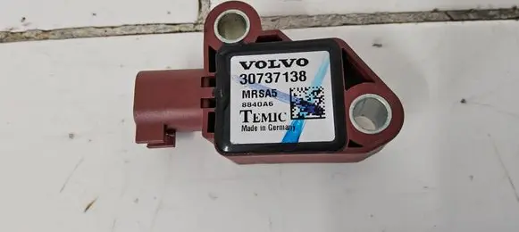 Volvo V50 Airbag deployment crash/impact sensor 30737138 MRSA5 8840A6