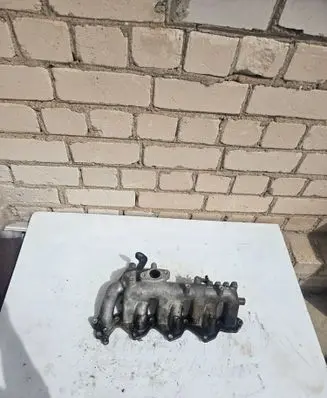 Nissan Terrano Intake manifold